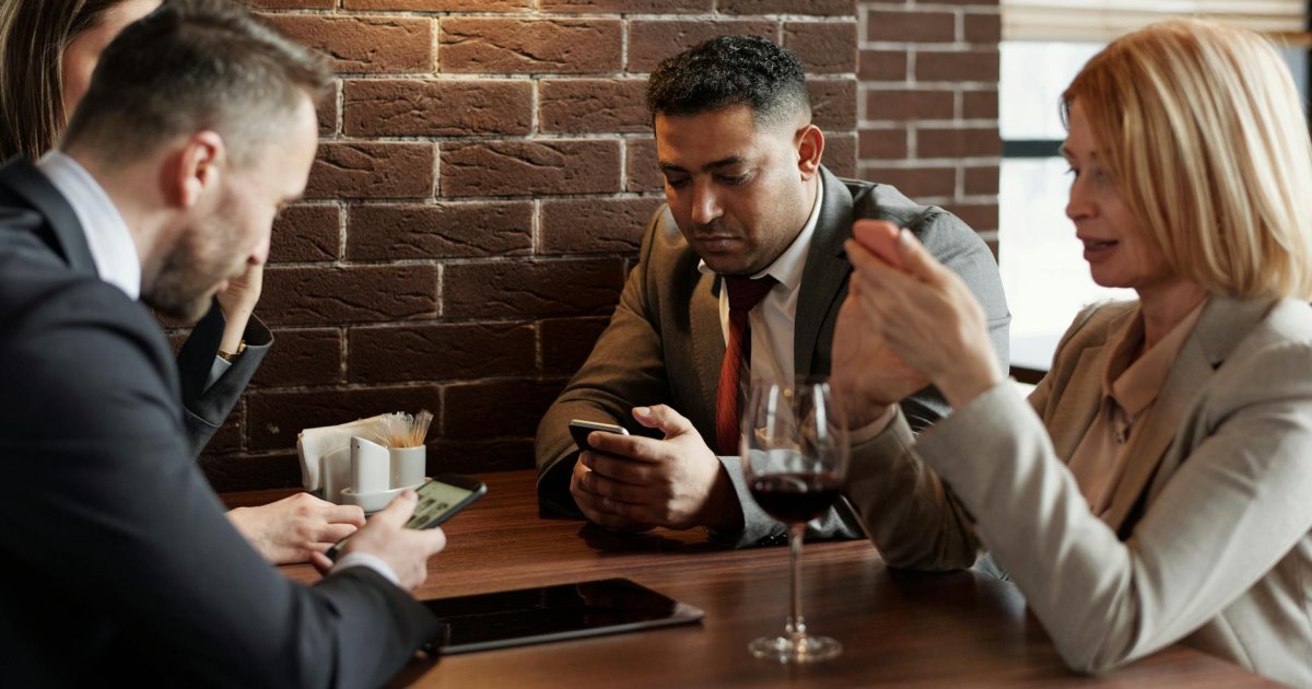 Desvendando o WhatsApp Business: Como Criar um Fluxo de Atendimento Profissional e Eficiente