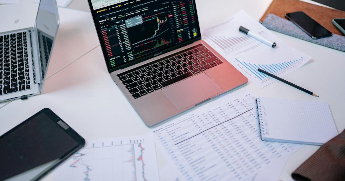 Maximizando Lucros: Como a IA Pode Transformar a Gestão Financeira dos Pequenos Negócios Brasileiros